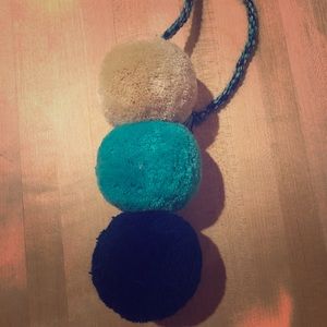 Nena & Co Pom accessory.